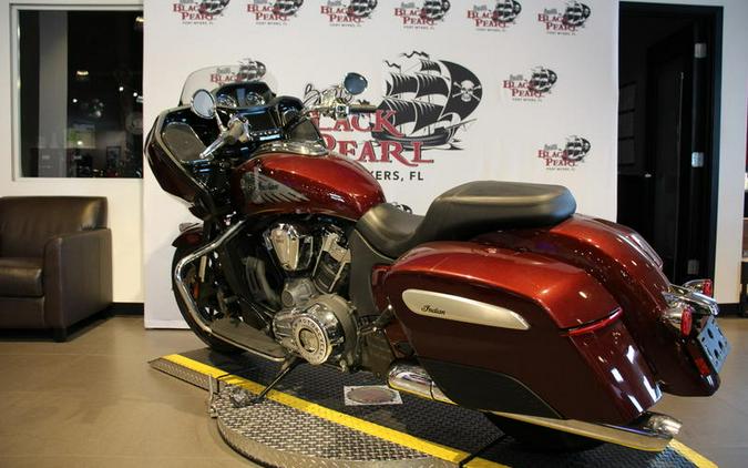 2022 Indian Motorcycle® Challenger® Limited Maroon Metallic