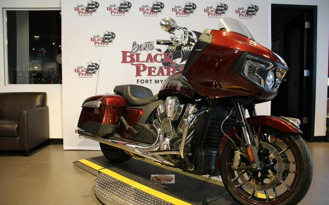 2022 Indian Motorcycle® Challenger® Limited Maroon Metallic