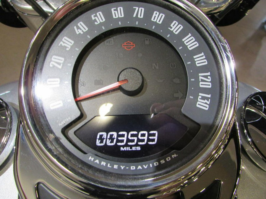 2019 Harley-Davidson® FLDE - Softail® Deluxe