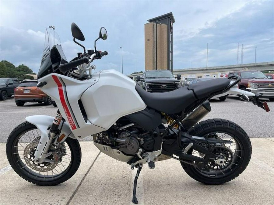 2023 Ducati DesertX Star White Silk