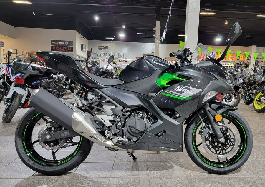 2023 Kawasaki Ninja 400