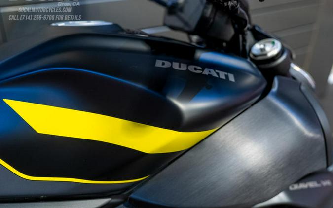2026 Ducati Diavel V4 Black Roadster