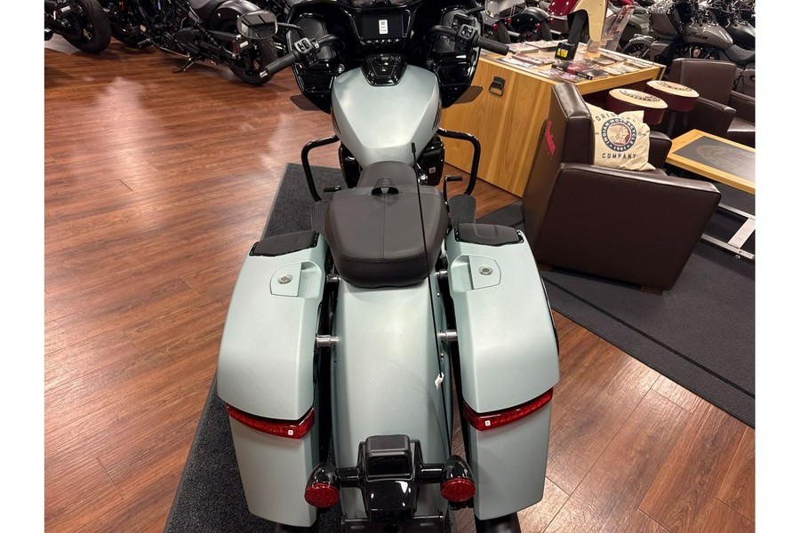2025 Indian Motorcycle Challenger® Dark Horse® 112 with PowerBand Audio Package