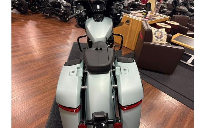 2025 Indian Motorcycle Challenger® Dark Horse® 112 with PowerBand Audio Package