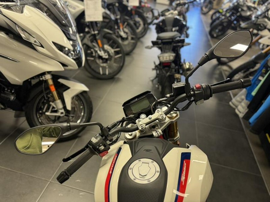 2023 BMW G 310 R Sport