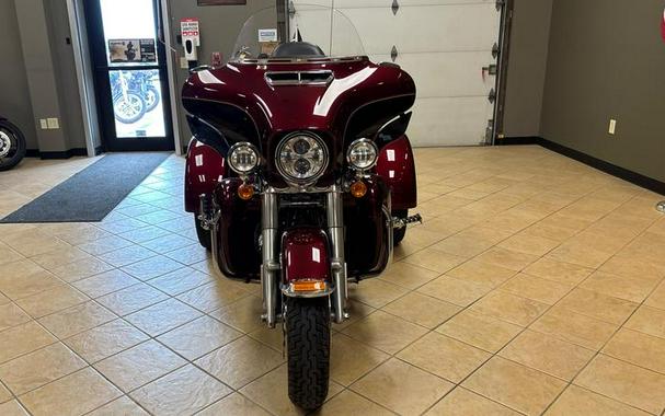 2015 Harley-Davidson® FLHTCUTG - Tri-Glide® Ultra
