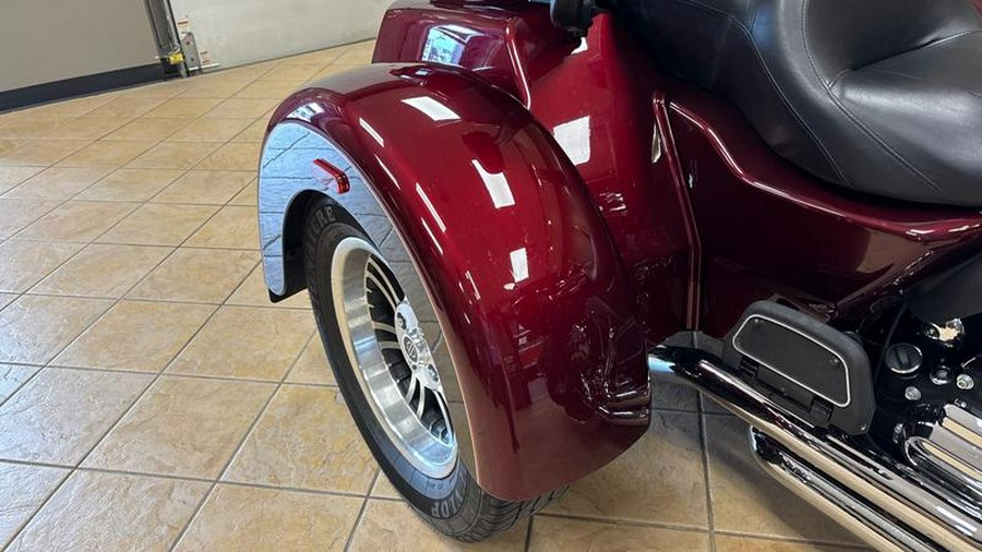 2015 Harley-Davidson® FLHTCUTG - Tri-Glide® Ultra