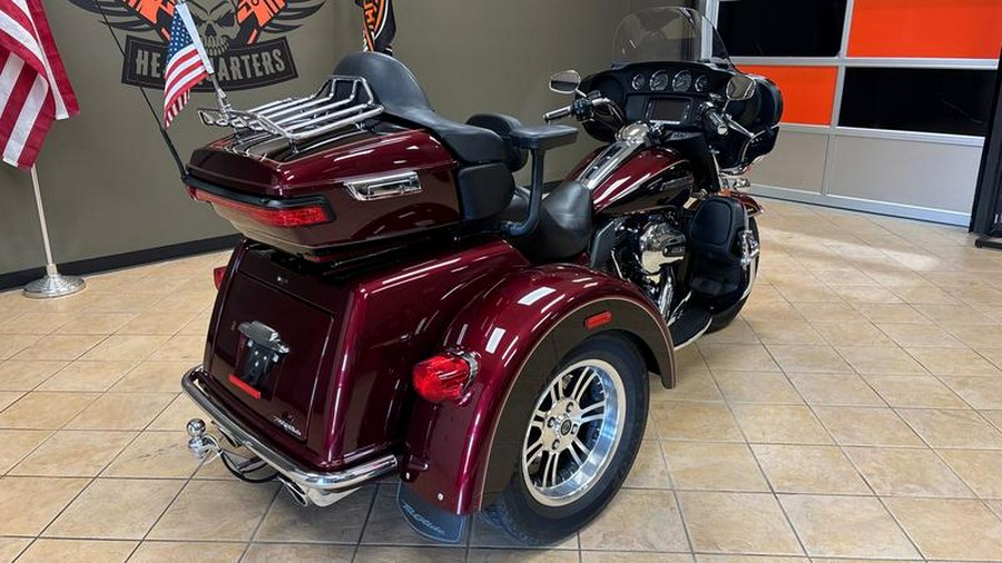 2015 Harley-Davidson® FLHTCUTG - Tri-Glide® Ultra