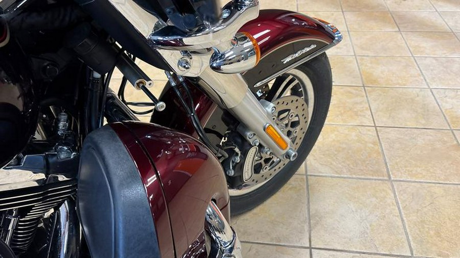2015 Harley-Davidson® FLHTCUTG - Tri-Glide® Ultra