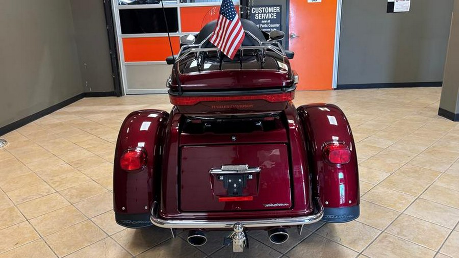 2015 Harley-Davidson® FLHTCUTG - Tri-Glide® Ultra