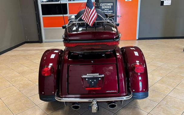 2015 Harley-Davidson® FLHTCUTG - Tri-Glide® Ultra
