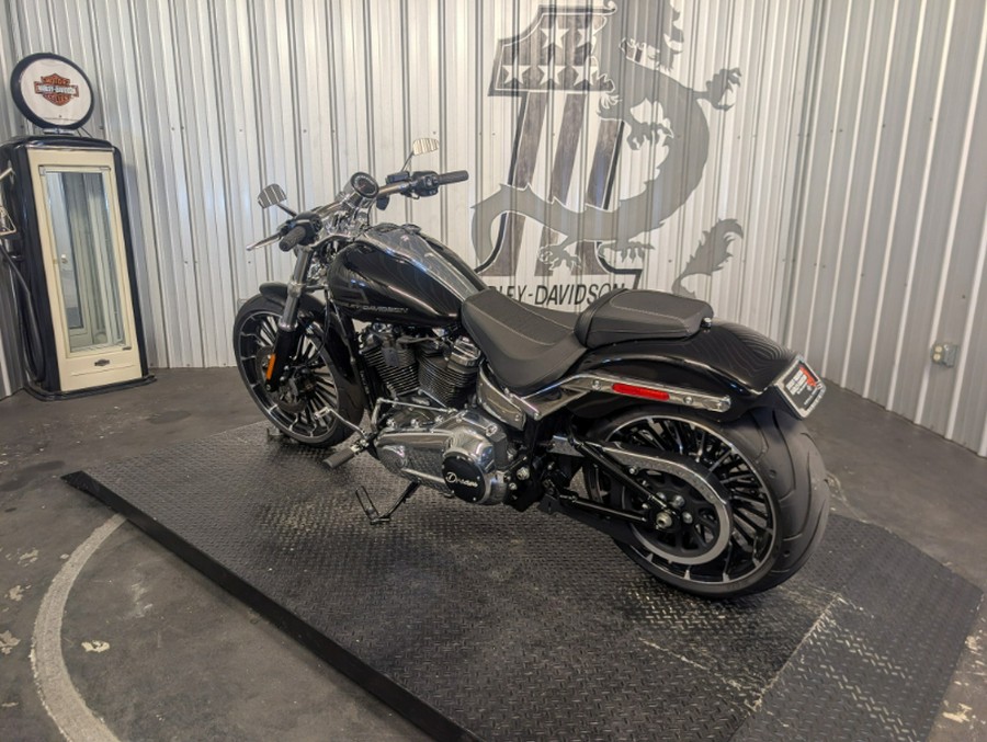 2025 Harley-Davidson BREAKOUT
