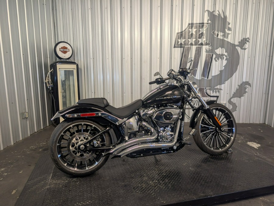 2025 Harley-Davidson BREAKOUT