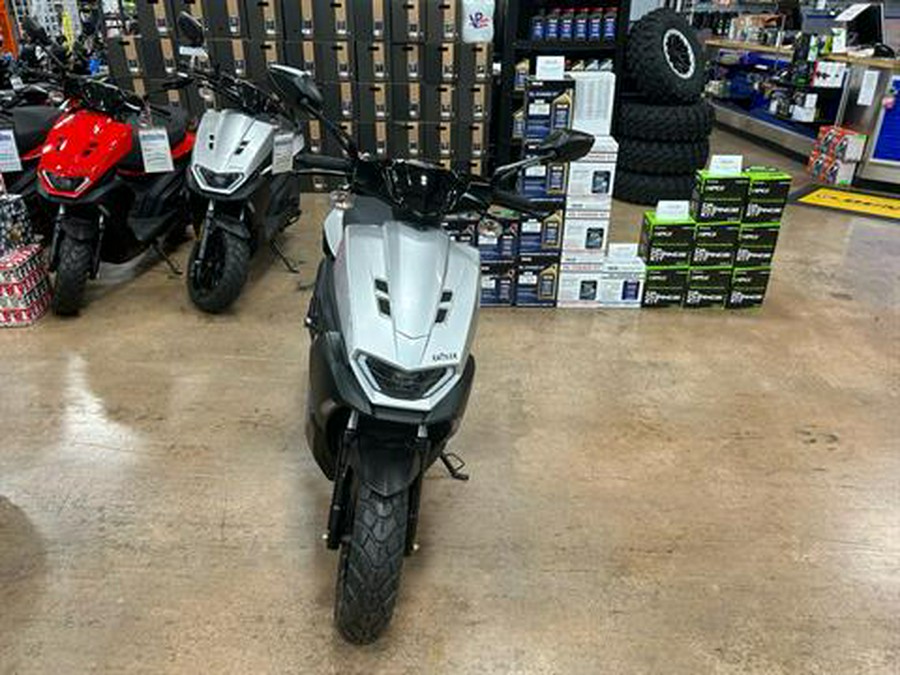 2022 Genuine Scooters Rattler 200i