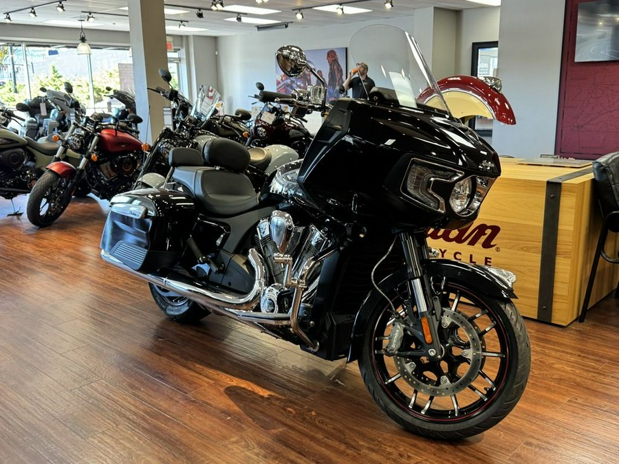 2022 Indian Motorcycle® Challenger® Limited Black Metallic