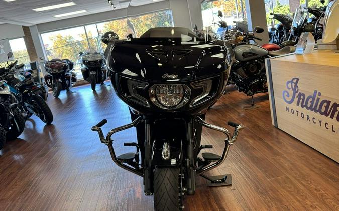 2022 Indian Motorcycle® Challenger® Limited Black Metallic
