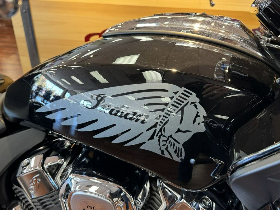 2022 Indian Motorcycle® Challenger® Limited Black Metallic