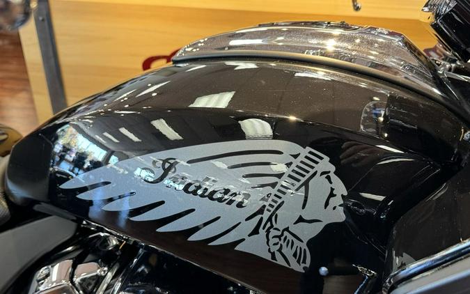 2022 Indian Motorcycle® Challenger® Limited Black Metallic