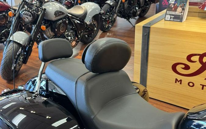 2022 Indian Motorcycle® Challenger® Limited Black Metallic