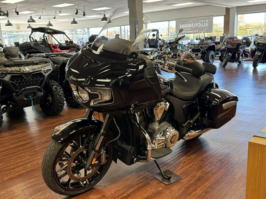 2022 Indian Motorcycle® Challenger® Limited Black Metallic