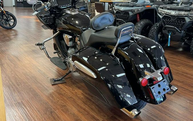 2022 Indian Motorcycle® Challenger® Limited Black Metallic