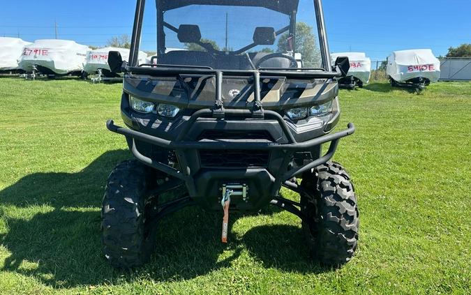 2020 Can-Am Defender DPS HD8