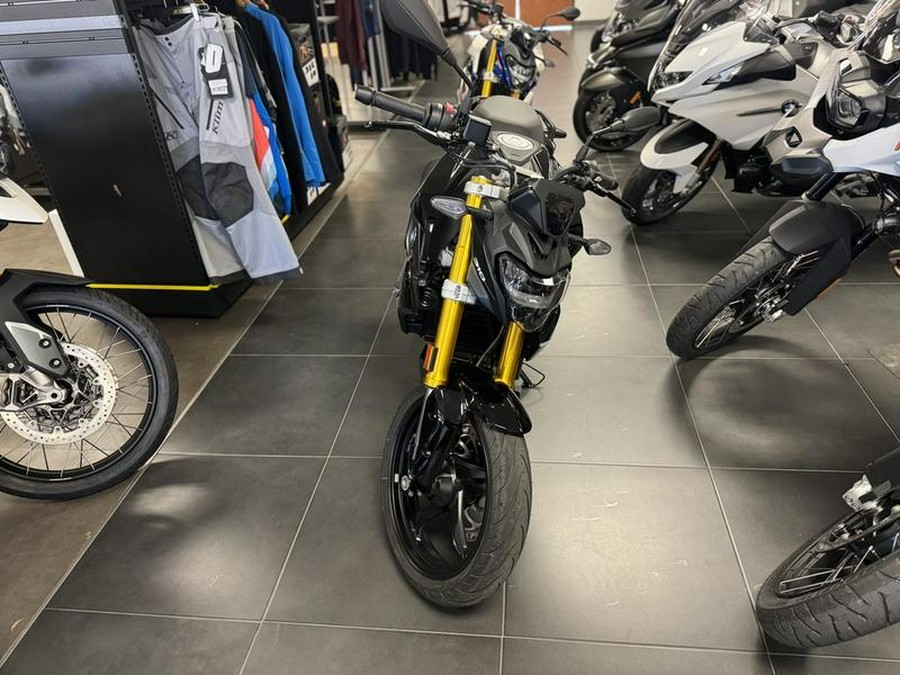 2023 BMW G 310 R Triple Black