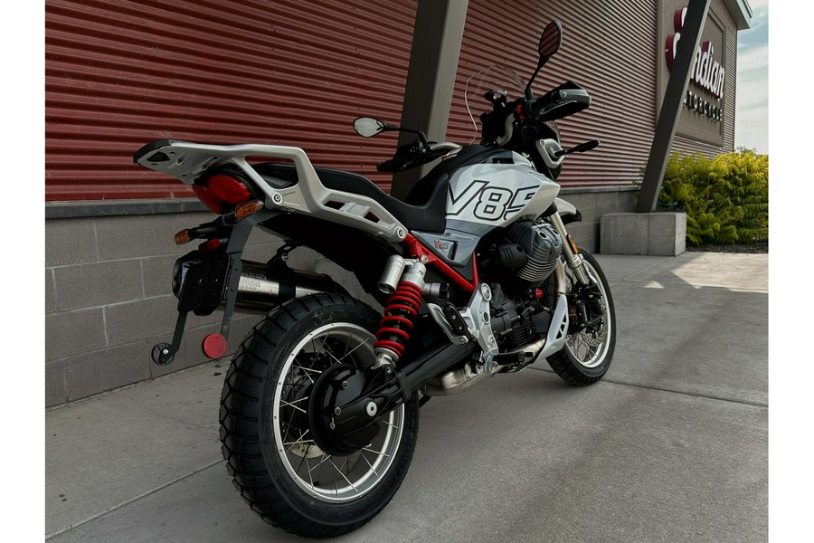 2025 Moto Guzzi V85 TT