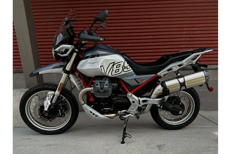 2025 Moto Guzzi V85 TT