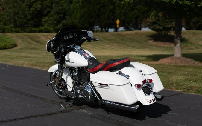 2017 Harley-Davidson® FLHXS - Street Glide® Special