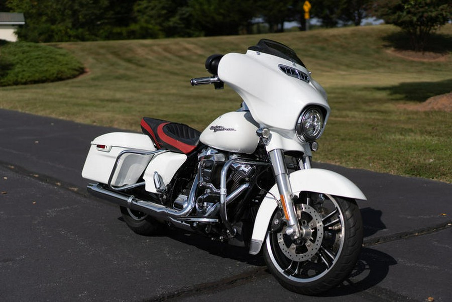 2017 Harley-Davidson® FLHXS - Street Glide® Special