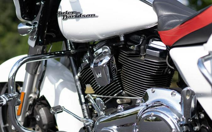 2017 Harley-Davidson® FLHXS - Street Glide® Special
