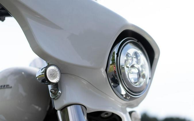 2017 Harley-Davidson® FLHXS - Street Glide® Special