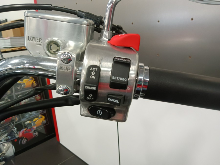 2005 Yamaha Royal Star® Tour Deluxe