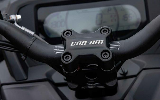 2026 Can-Am Outlander MAX Backcountry