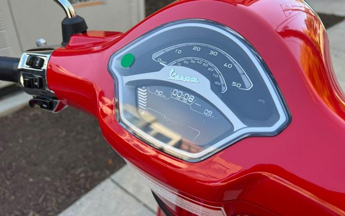2025 Vespa Primavera 150 RED