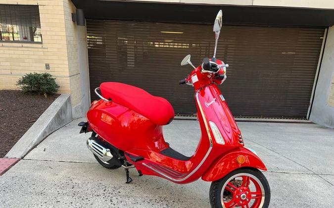2025 Vespa Primavera 150 RED