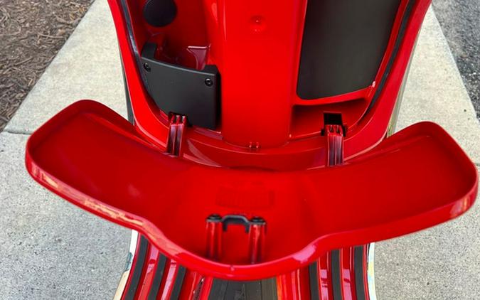 2025 Vespa Primavera 150 RED