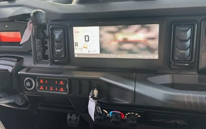 2026 Can-Am® Defender XT CAB HD11 With 10.25 in.display