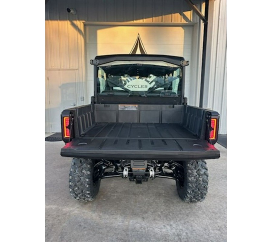 2026 Can-Am® Defender XT CAB HD11 With 10.25 in.display