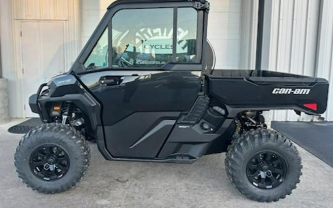 2026 Can-Am® Defender XT CAB HD11 With 10.25 in.display