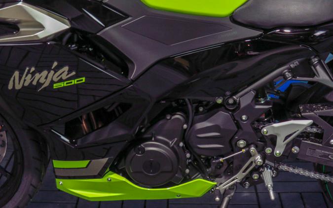 2026 Kawasaki Ninja 500 ABS Metallic Yellowish GreenEbony