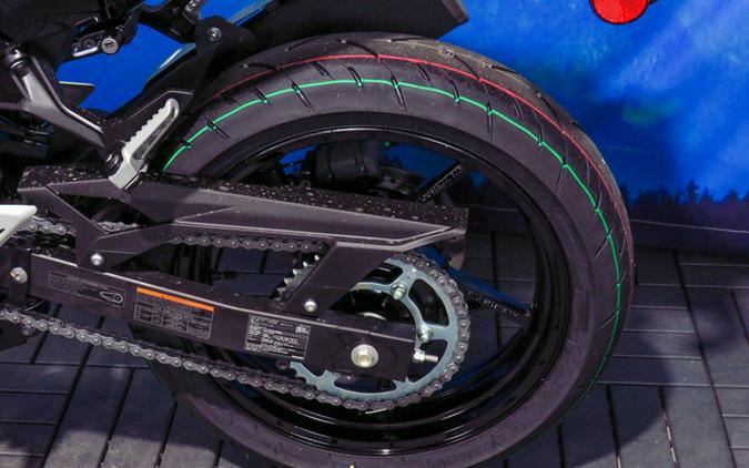 2026 Kawasaki Ninja 500 ABS Metallic Yellowish GreenEbony