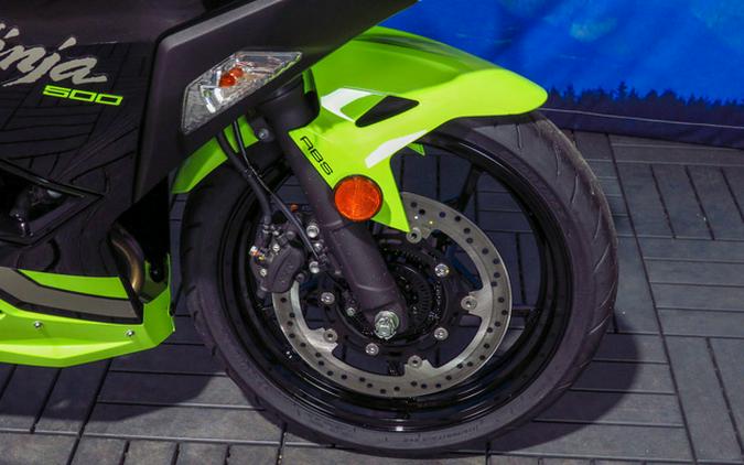 2026 Kawasaki Ninja 500 ABS Metallic Yellowish GreenEbony