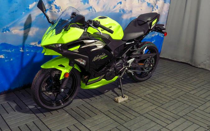 2026 Kawasaki Ninja 500 ABS Metallic Yellowish GreenEbony
