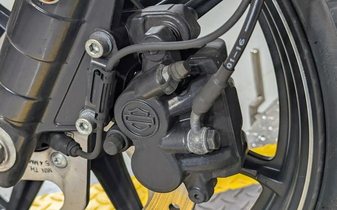 2017 Harley-Davidson® Harley-Davidson Street® 750 Velocity red deluxe