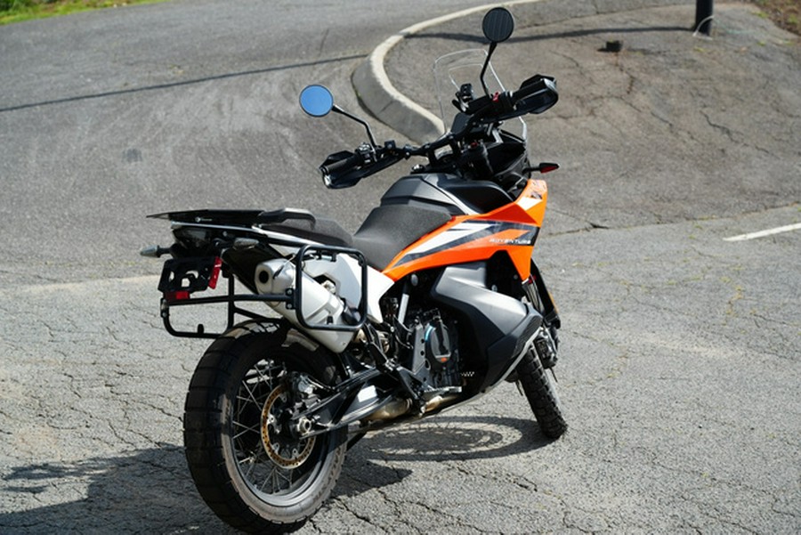 2023 KTM Adventure 890