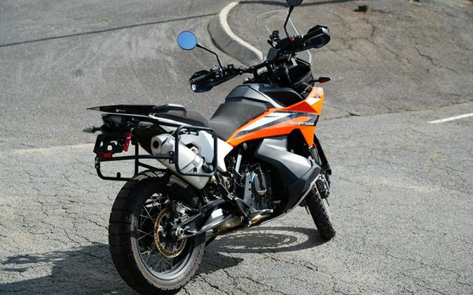 2023 KTM Adventure 890