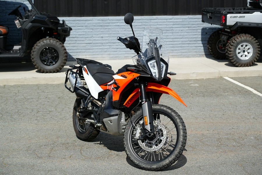 2023 KTM Adventure 890