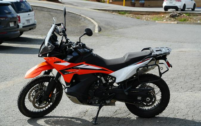 2023 KTM Adventure 890